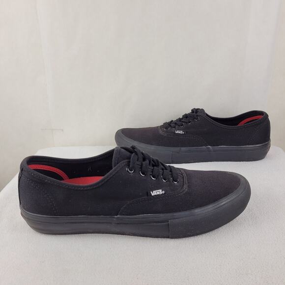 Vans all black canvas sneakers Size 10.5 mens Skater Classic Minimal - Picture 1 of 9